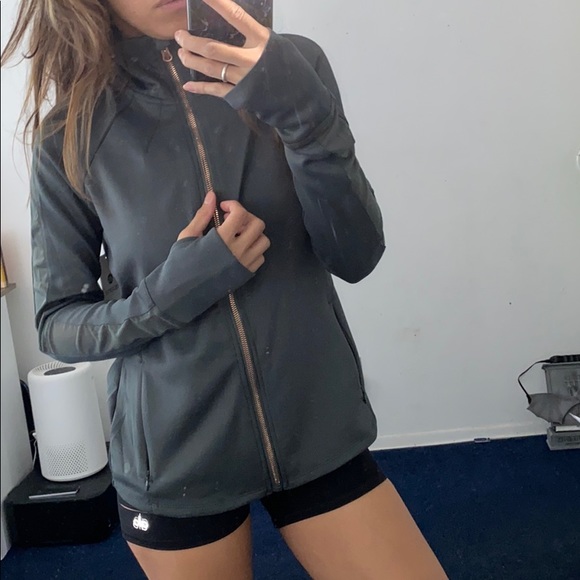 Apana sweatshirt NWT - Picture 8 of 9